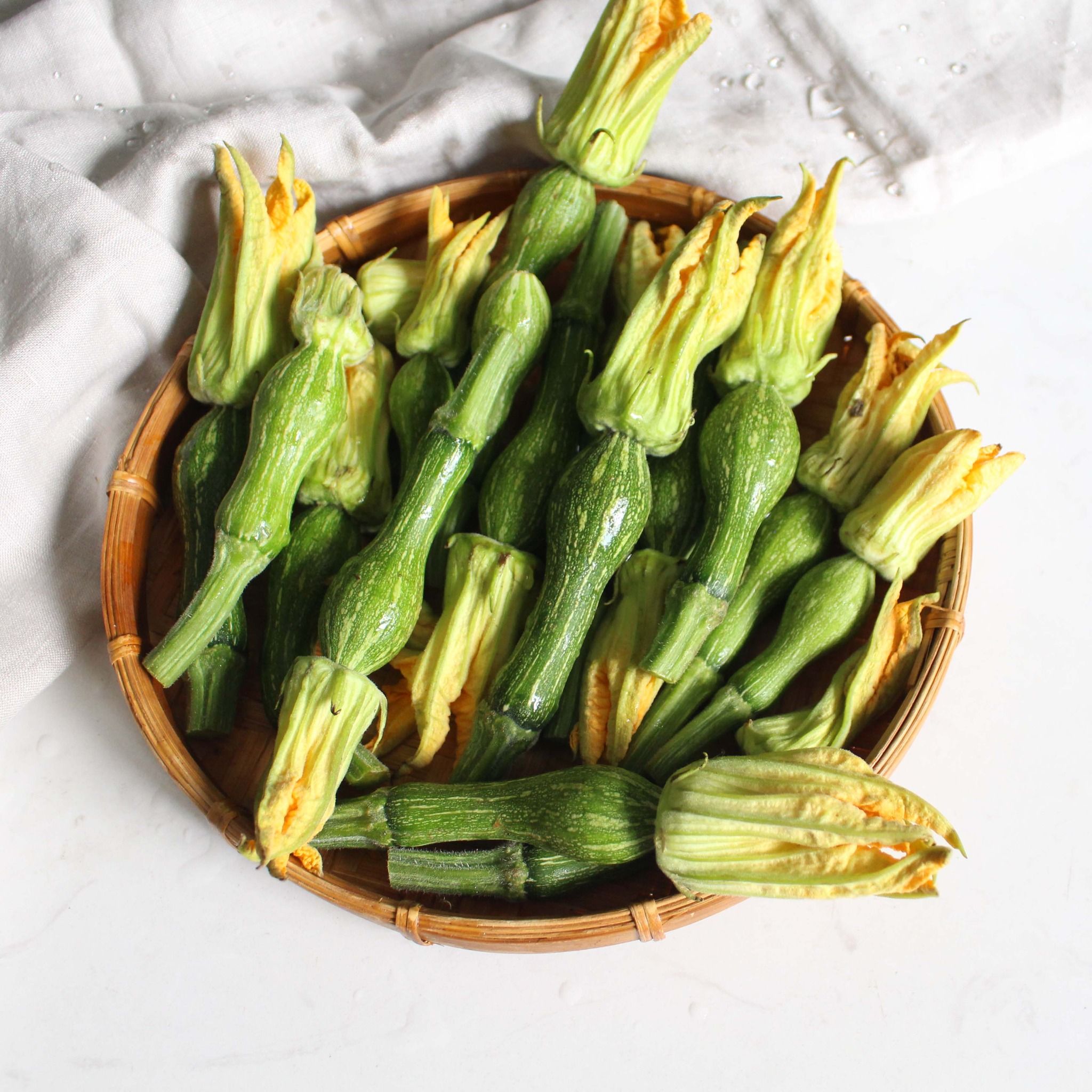 BÍ NỤ