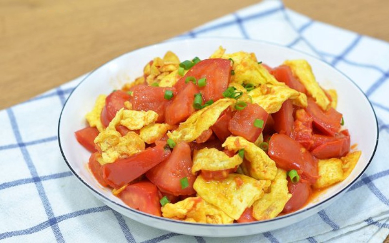 CÀ CHUA SỐT TRỨNG GÀ