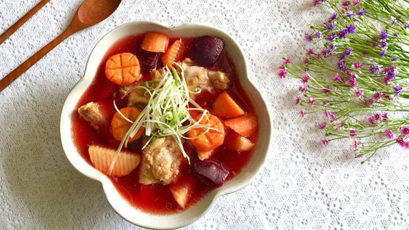 CANH CỦA DỀN, CÀ RỐT, KHOAI TÂY VÀ SƯỜN HEO