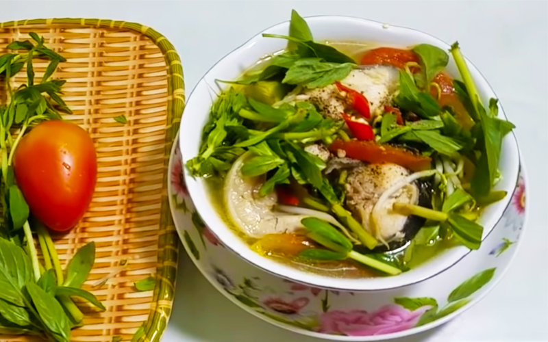 CÁ TRA NẤU CANH CHUA