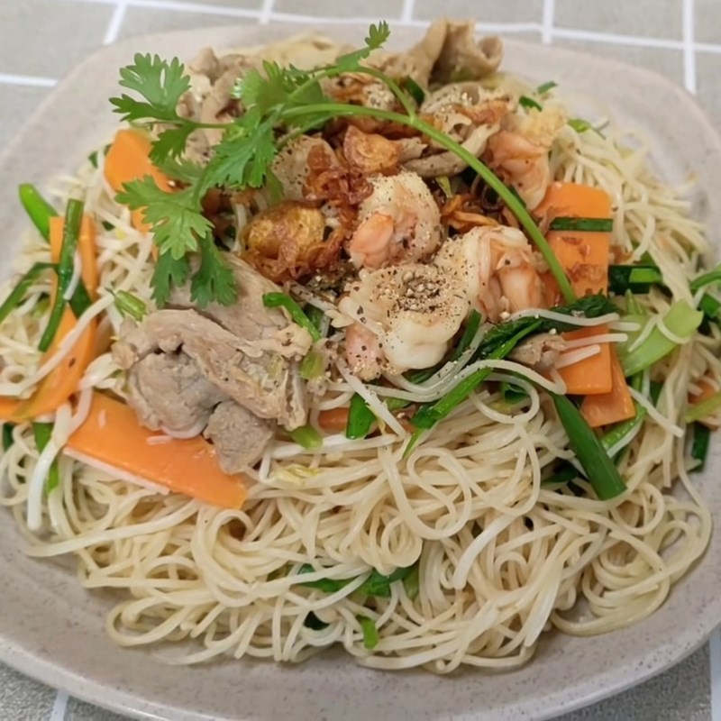 BÚN GẠO TÔM THỊT