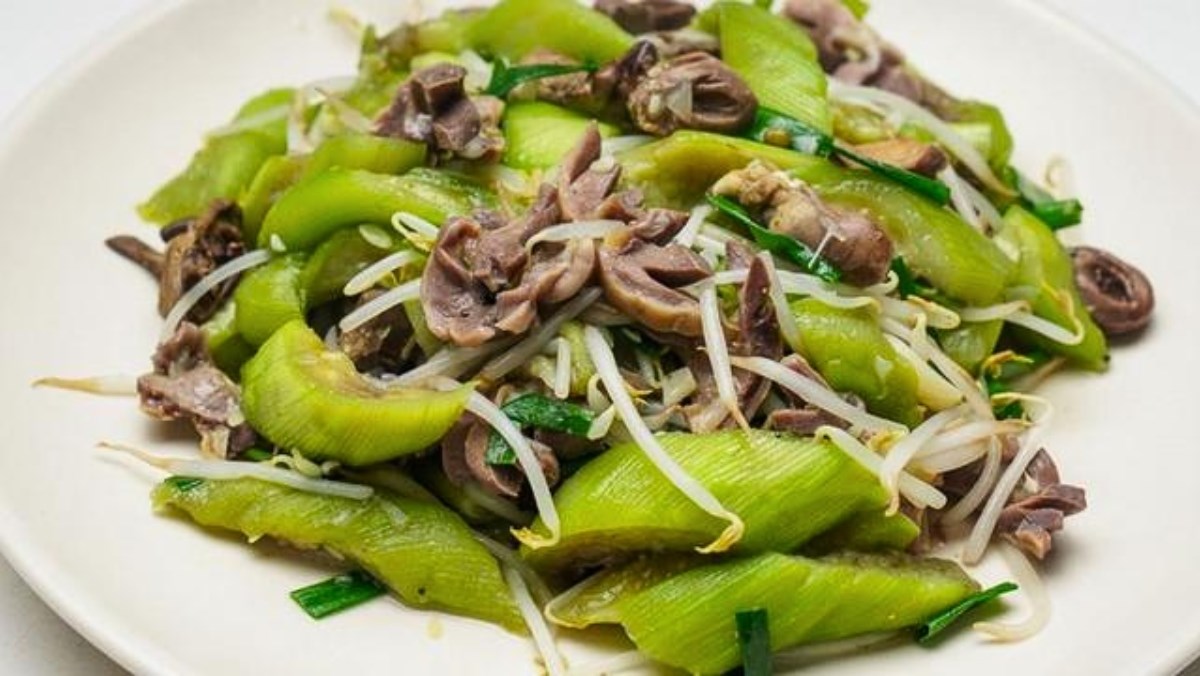 MƯỚP XÀO LÒNG GÀ