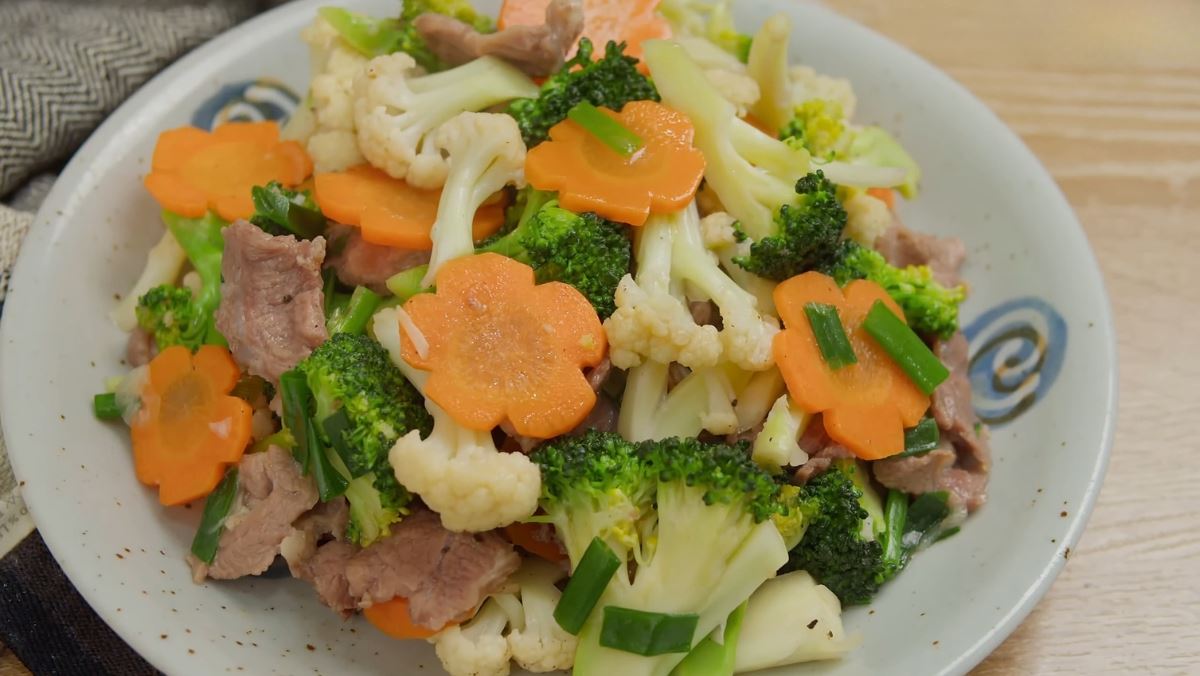 SÚP LƠ XÀO THỊT HEO