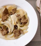 HÀNH TÂY TRẮNG XÀO THỊT BÒ