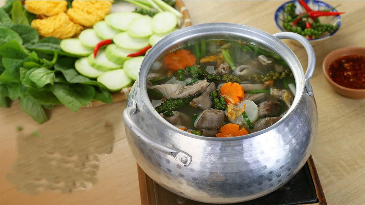 LẨU BAO TỬ HẦM TIÊU XANH