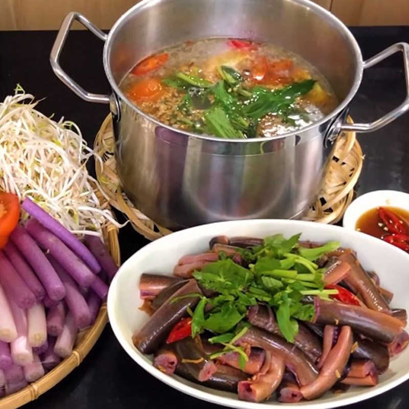 LẨU LƯƠN NẤU MẺ