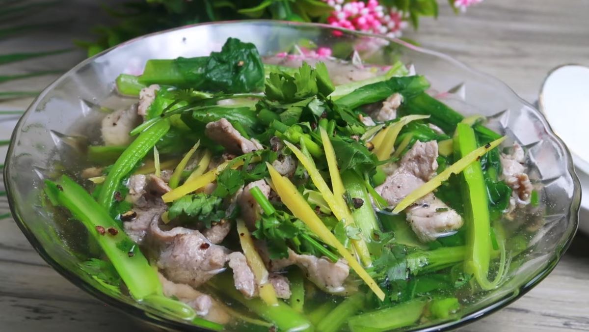 CANH CẢI XANH NẤU VỚI GỪNG