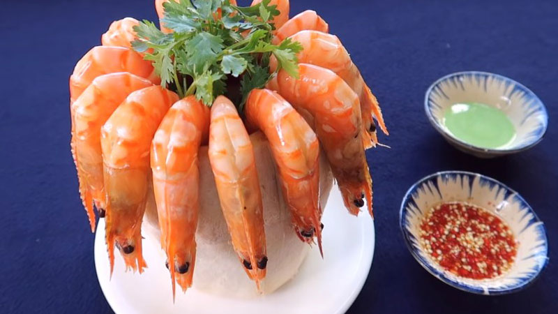 TÔM LUỘC NƯỚC DỪA