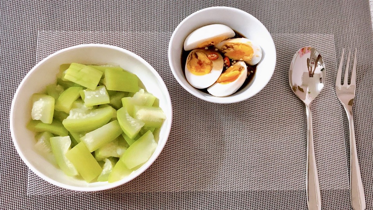 BẦU LUỘC CHẤM TRỨNG