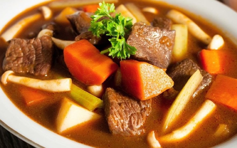 BÒ VIÊN HẦM RAU CỦ