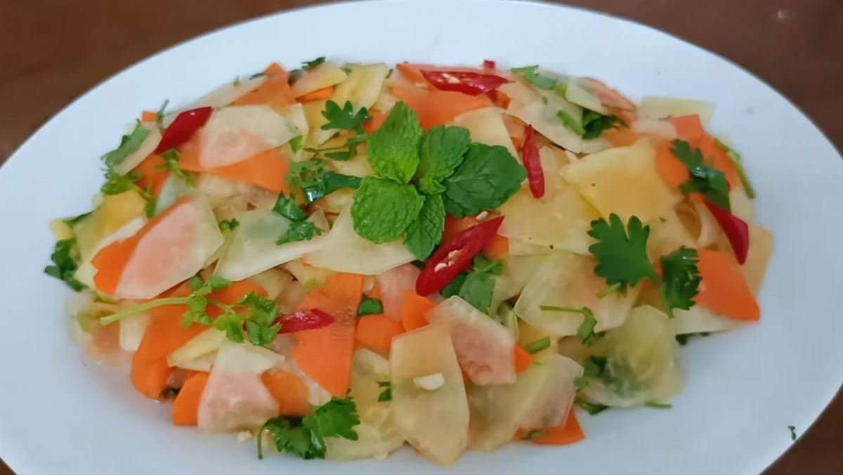 GỎI ĐU ĐỦ CÀ RỐT