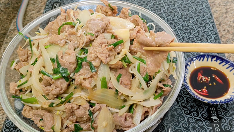 THỊT BÒ XÀO GIÁ HẸ